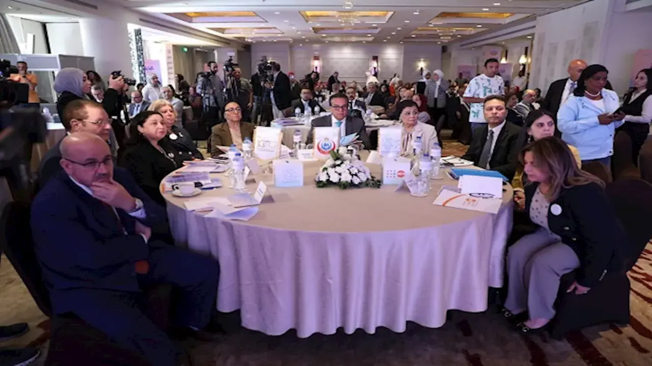 مصر تعيد إحياء مهنة القبالة لدعم صحة الأم والطفل